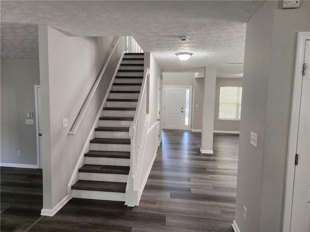 2382 Temple View Drive, Snellville, GA 30078
