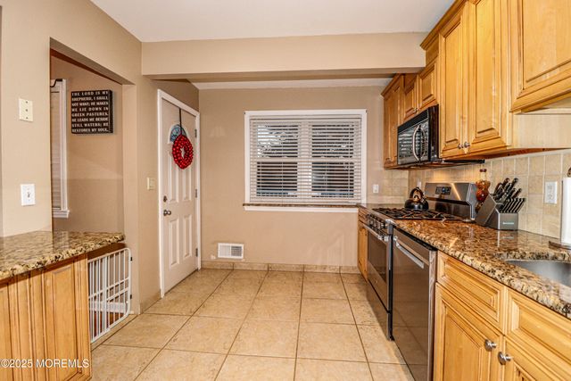 7 Alan Terrace, Jackson, NJ 08527