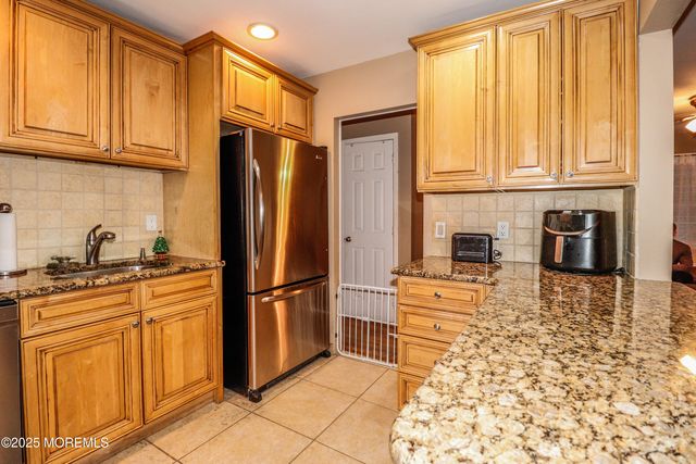 7 Alan Terrace, Jackson, NJ 08527