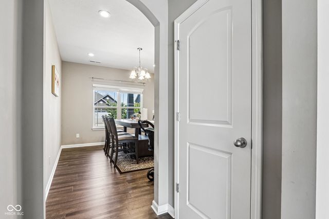 9257 Thames Drive, Avon, IN 46123
