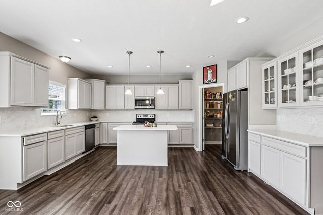 9257 Thames Drive, Avon, IN 46123