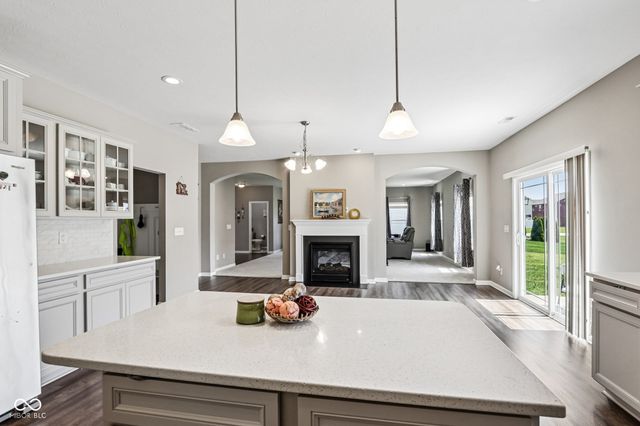 9257 Thames Drive, Avon, IN 46123