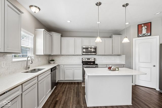 9257 Thames Drive, Avon, IN 46123