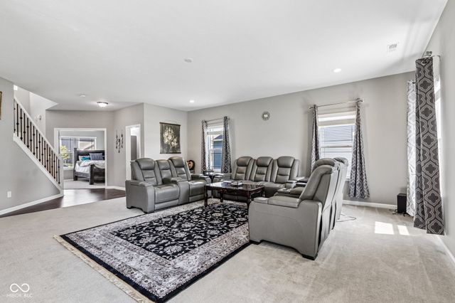 9257 Thames Drive, Avon, IN 46123