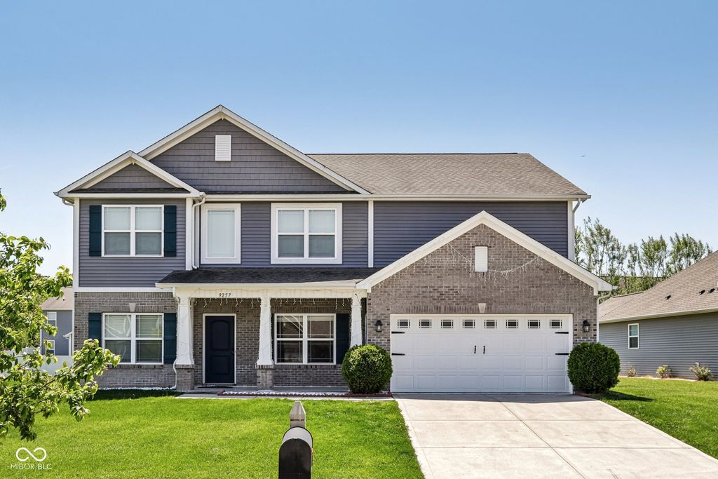 9257 Thames Drive, Avon, IN 46123
