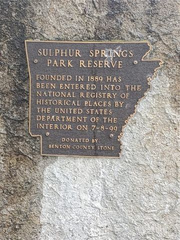 120 N Duff Avenue, Sulphur Springs, AR 72768