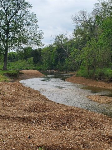 120 N Duff Avenue, Sulphur Springs, AR 72768