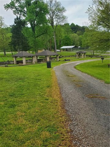 120 N Duff Avenue, Sulphur Springs, AR 72768