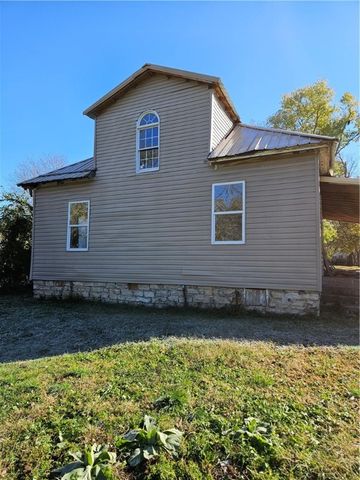 120 N Duff Avenue, Sulphur Springs, AR 72768