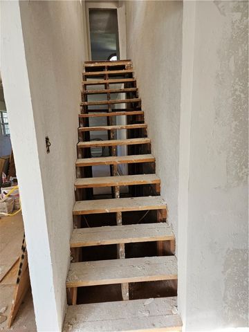 120 N Duff Avenue, Sulphur Springs, AR 72768