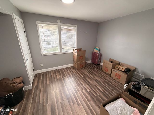 1025 Hegeman Street, Schenectady, NY 12306