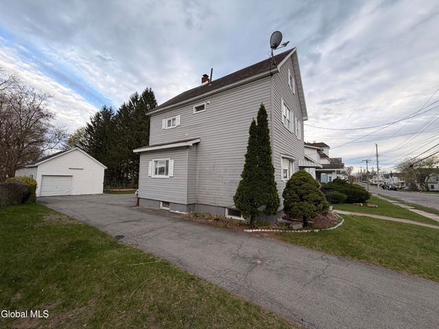 1025 Hegeman Street, Schenectady, NY 12306