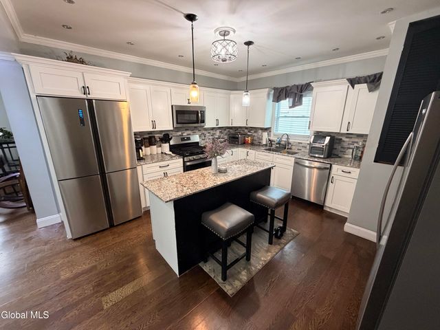 1025 Hegeman Street, Schenectady, NY 12306