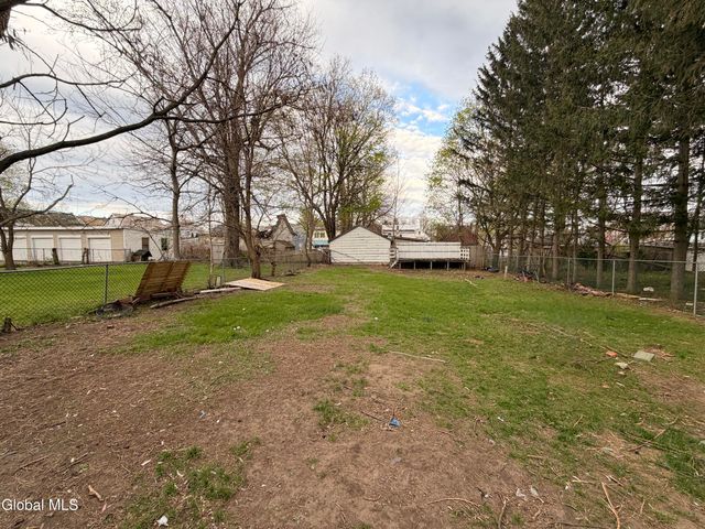 1025 Hegeman Street, Schenectady, NY 12306