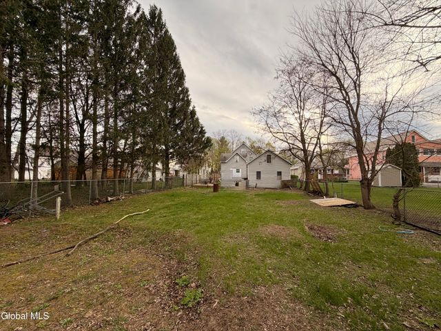 1025 Hegeman Street, Schenectady, NY 12306