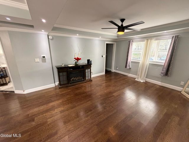 1025 Hegeman Street, Schenectady, NY 12306