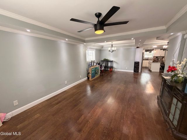 1025 Hegeman Street, Schenectady, NY 12306