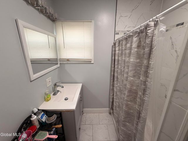 1025 Hegeman Street, Schenectady, NY 12306