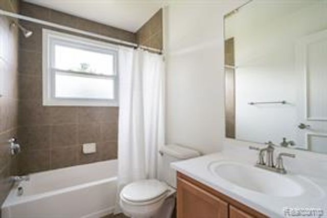 35030 S Elmira Street, Livonia, MI 48150