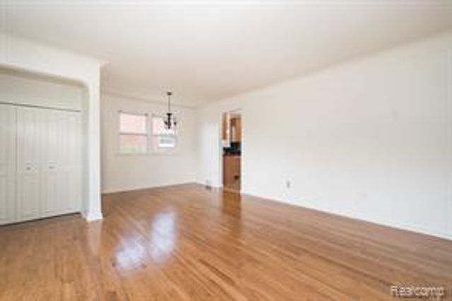35030 S Elmira Street, Livonia, MI 48150