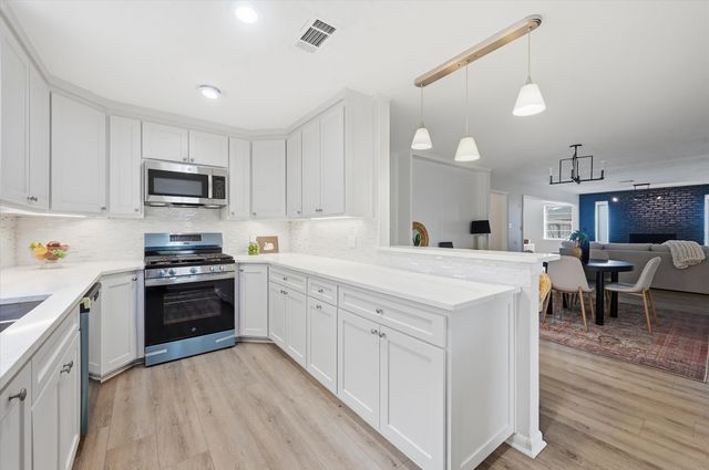 2006 Normandy Drive, Irving, TX 75060