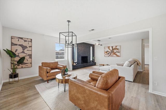 2006 Normandy Drive, Irving, TX 75060