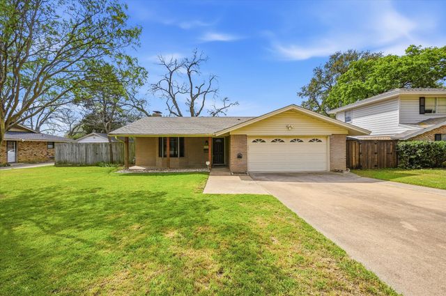 2006 Normandy Drive, Irving, TX 75060