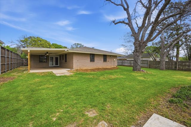 2006 Normandy Drive, Irving, TX 75060