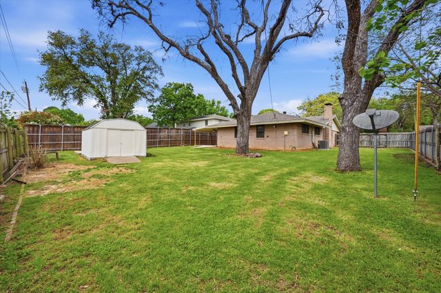 2006 Normandy Drive, Irving, TX 75060