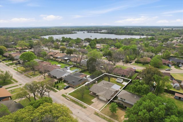 2006 Normandy Drive, Irving, TX 75060