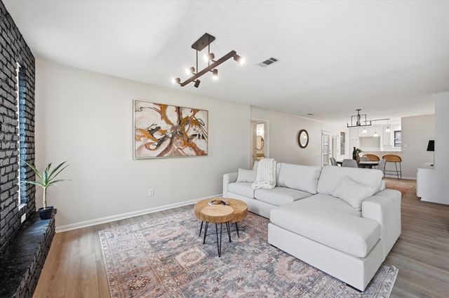 2006 Normandy Drive, Irving, TX 75060