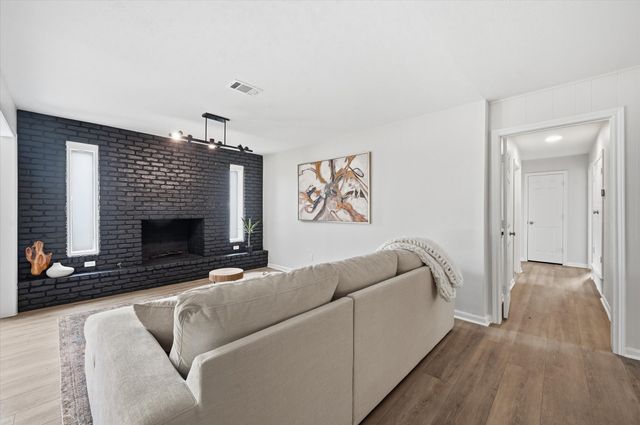 2006 Normandy Drive, Irving, TX 75060