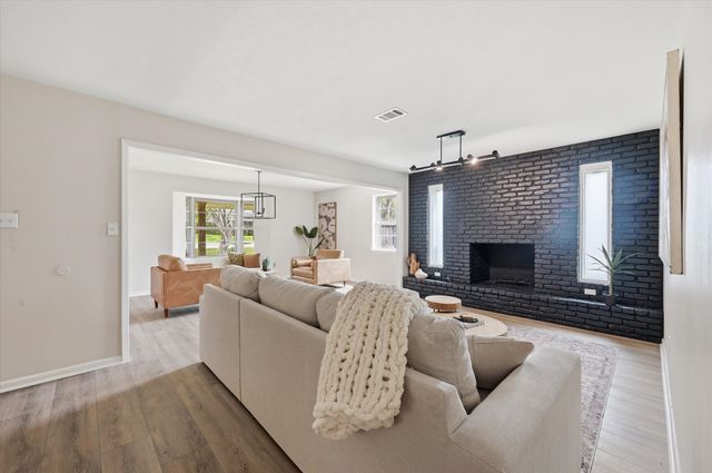 2006 Normandy Drive, Irving, TX 75060