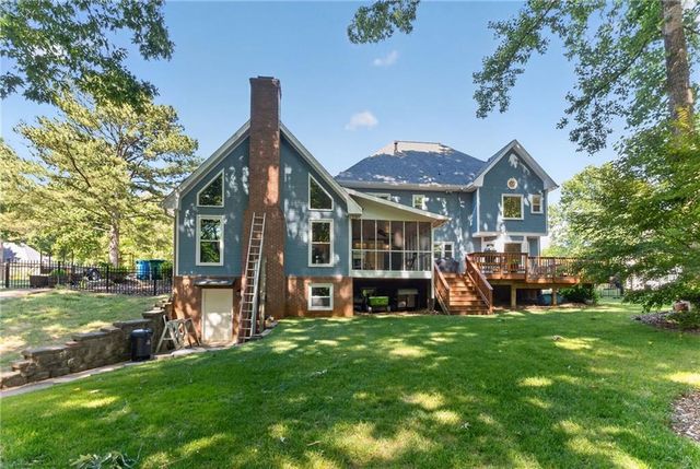 1235 Buice Dr. SW, Lilburn, GA 30047