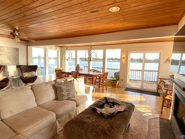 6980 False River Rd, Oscar, LA 70762