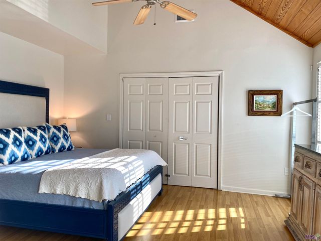 6980 False River Rd, Oscar, LA 70762