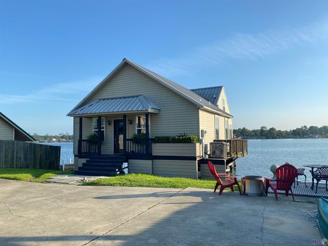 6980 False River Rd, Oscar, LA 70762