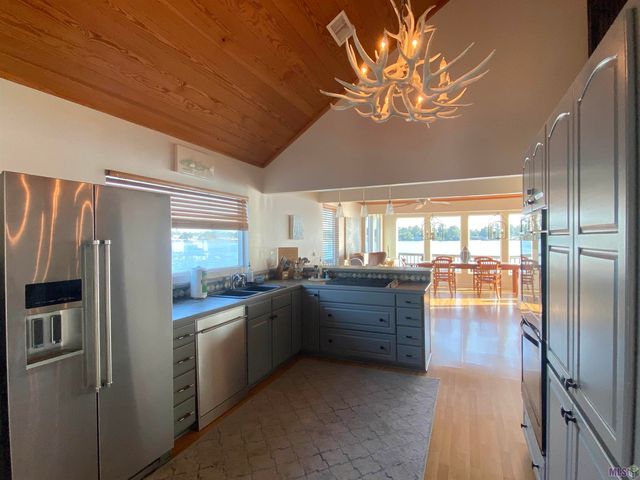 6980 False River Rd, Oscar, LA 70762