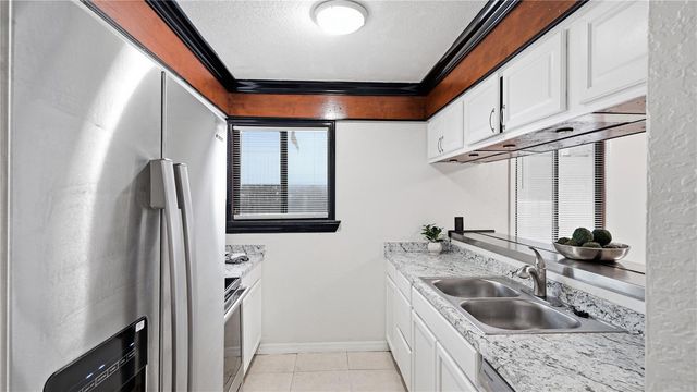 1412 OAK PLACE A, Apopka, FL 32712