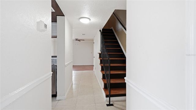 1412 OAK PLACE A, Apopka, FL 32712