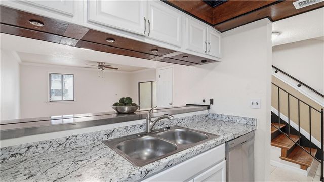1412 OAK PLACE A, Apopka, FL 32712