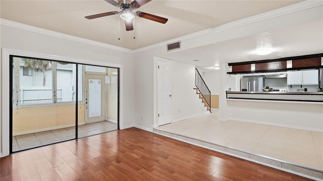 1412 OAK PLACE A, Apopka, FL 32712