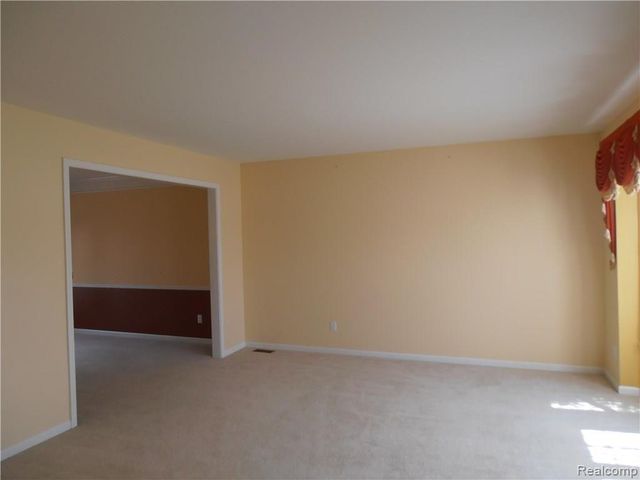 15117 Mill Creek, Sterling Heights, MI 48312