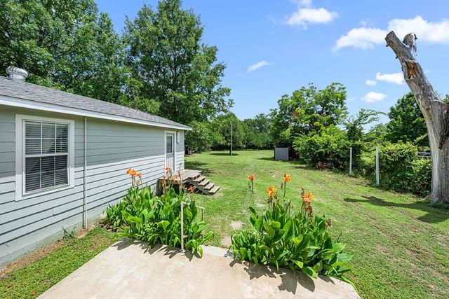 5621 Meandering Road, River Oaks, TX 76114