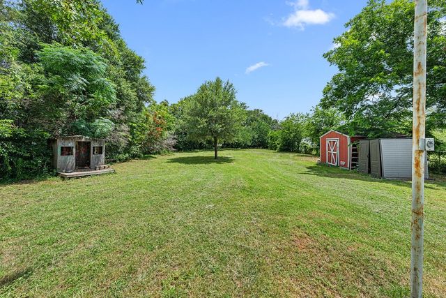 5621 Meandering Road, River Oaks, TX 76114