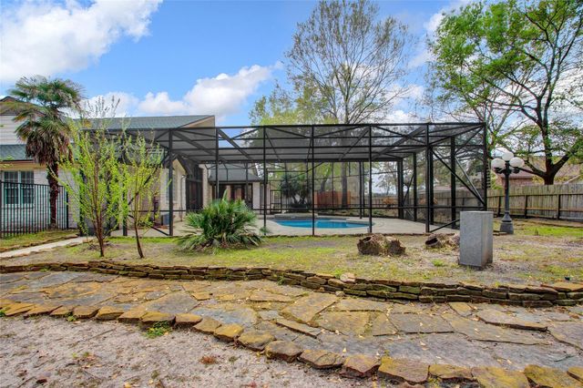 21405 Whispering Pines, Humble, TX 77338