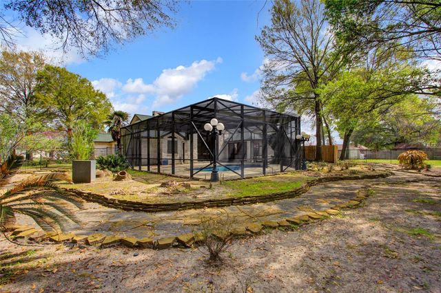 21405 Whispering Pines, Humble, TX 77338