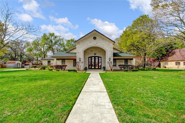 21405 Whispering Pines, Humble, TX 77338