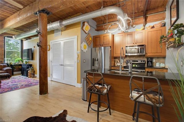 836 Oak Street 306, Winston-salem, NC 27101