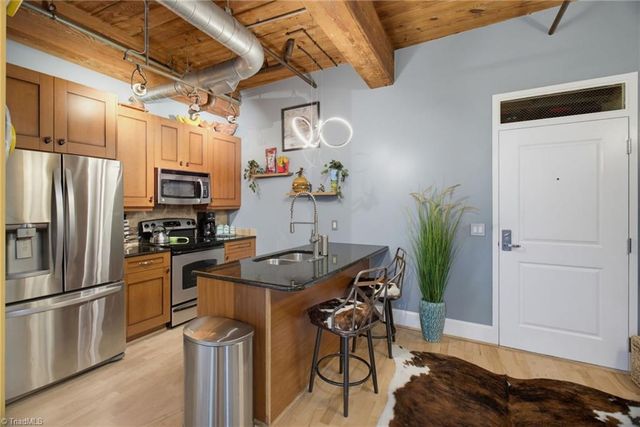 836 Oak Street 306, Winston-salem, NC 27101